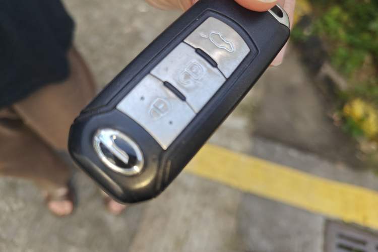 Used GAC Trumpchi GS5 2012 2.0L Automatic Two-Wheel Drive Anniversary Edition Vehicle Key