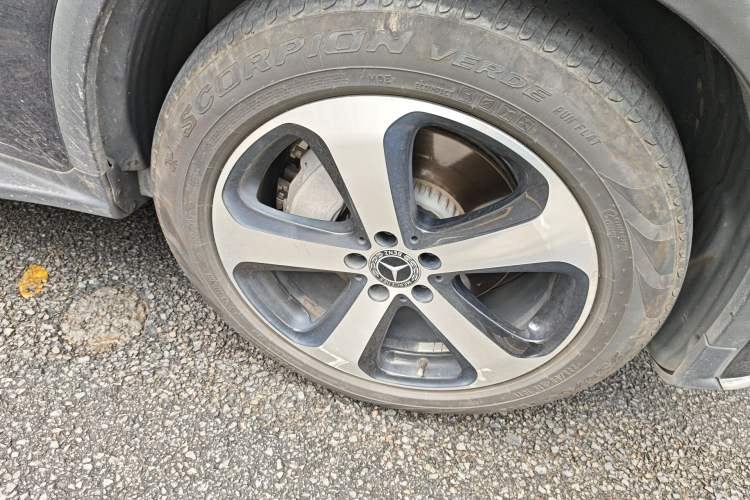 Used Mercedes-Benz GLC 2019 Facelift GLC 260 L 4MATIC Luxury Model Right Front Wheel Hub