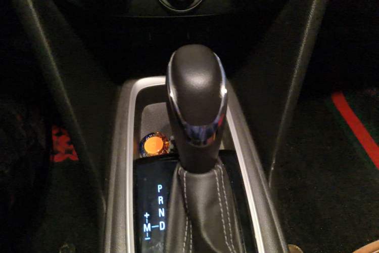 Used Chevrolet Monza 2021 320 Automatic Enjoyment Sunroof Edition Gear Lever