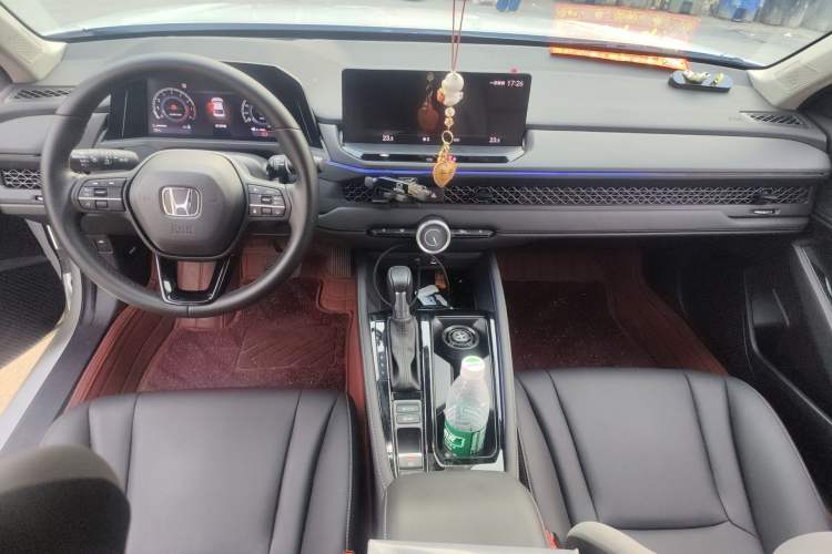 Used Honda Accord 2025 260TURBO Luxury Edition Center Console