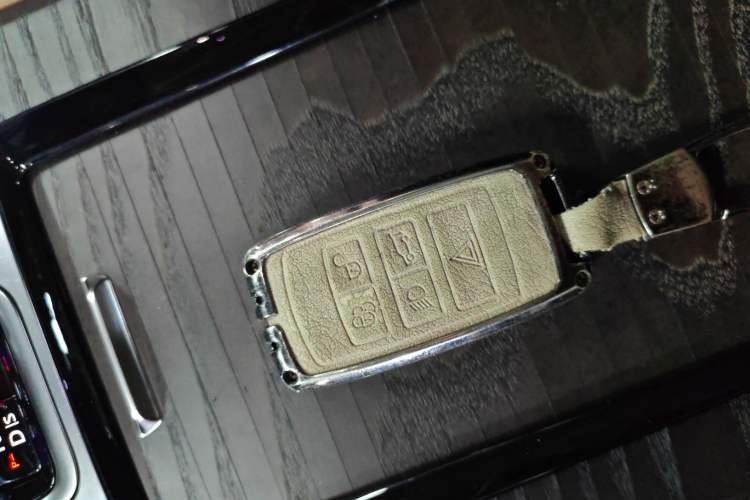 Used Jaguar XFL 2024 2.0T P250 Two-Wheel Drive Prestige Luxury Edition