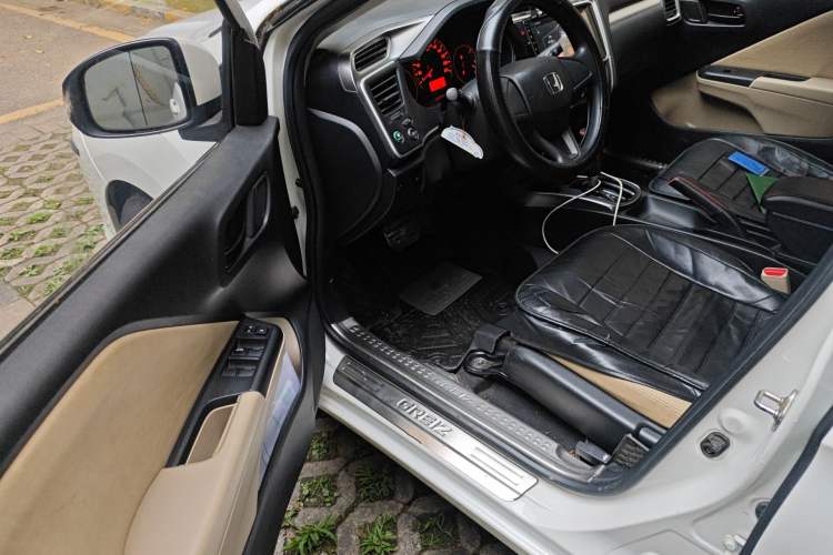 Used Honda Greiz 2016 1.5L CVT Classic Edition Driver Seat