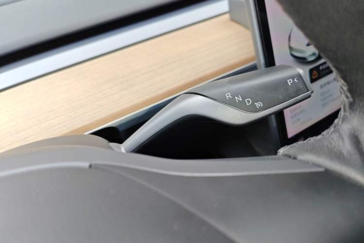 Used Tesla Model Y 2021 Standard Range Rear-Wheel Drive Version