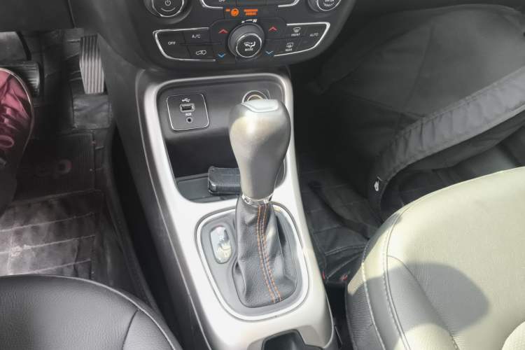 Used Jeep Compass 2017 200T Automatic Family Edition