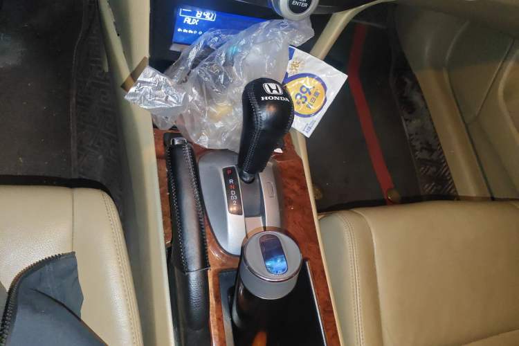 Used Honda Accord 2012 2.0L SE Gear Lever