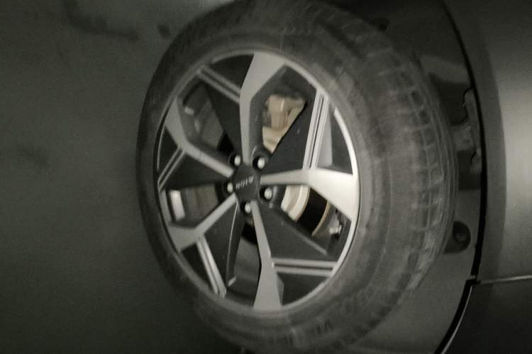 Used AION V 2021 Plus 70 Smart Technology Edition Lithium Iron Phosphate