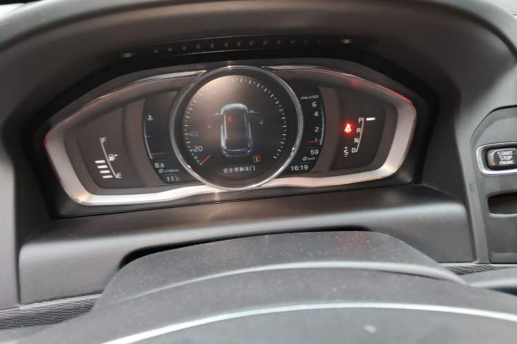 Used Volvo XC60 2015 T5 AWD Zhiyuan Edition
