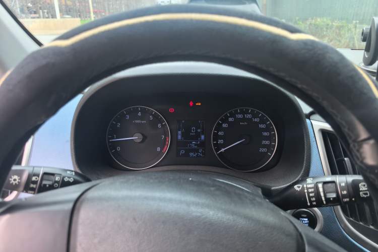 Used Hyundai ix25 2015 1.6L Automatic Two-Wheel Drive Smart GLS Trim
