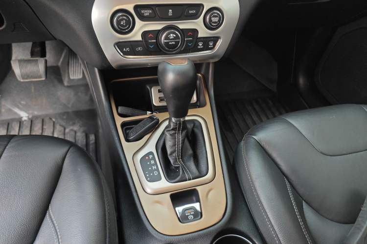 Used Jeep Cherokee 2017 2.0L Superior Edition