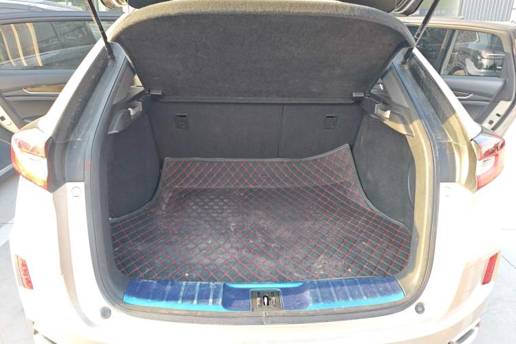 Used Honda UR-V 2017 370TURBO 2WD Prestige Edition China V Trunk