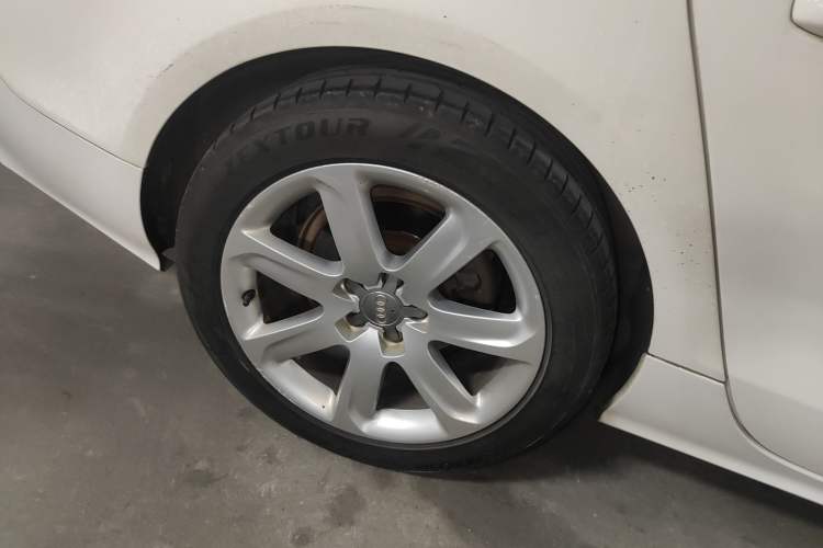 Used Audi A7 2013 30 FSI Standard Edition Right Rear Wheel Hub