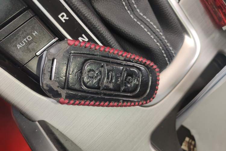 Used Geely Auto Emgrand X7 Sport 2016 1.8TD Automatic Smart Connectivity Version Vehicle Key