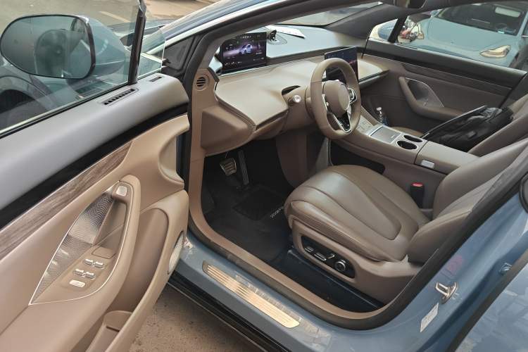 Used Hima Luxeed R7 2025 Range-Extended Version 251 km Max