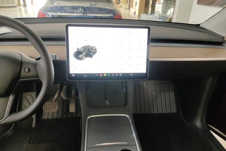 Used Tesla Model Y 2021 Long-Range All-Wheel-Drive Version 3D7