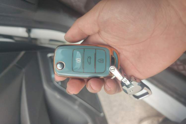 Used CHANGAN Eado 2018 High-Energy Edition 1.6L GDI Automatic RuiFeng Model China V Standard Vehicle Key