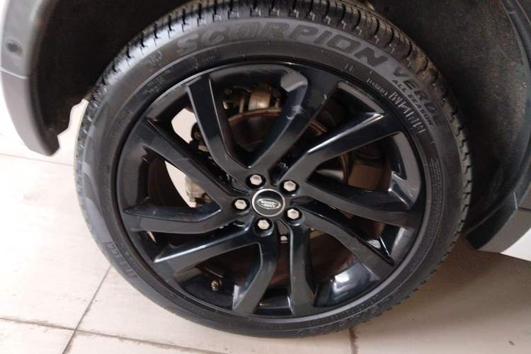 Used Land Rover Discovery Sport 2019 240 PS SE Dynamic Version China V Standard