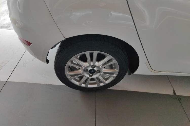 Used Ford Fiesta 2013 Hatchback 1.5L Automatic Fashion Edition