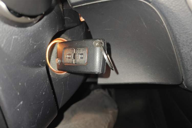 Used Mitsubishi Pajero 2015 3.0L Automatic Luxury Version China IV Standard