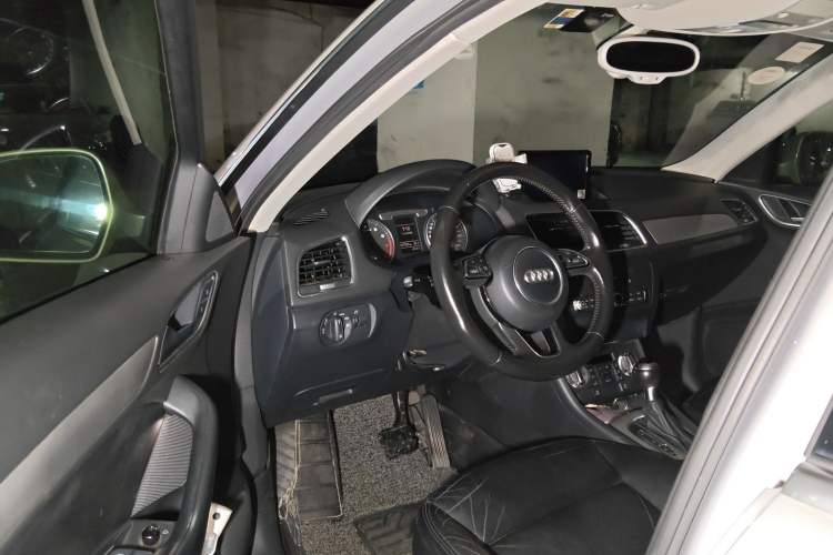 Used Audi Q3 2015 30 TFSI Ambition Edition
