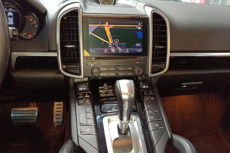 Used Porsche Cayenne 2016 Cayenne Platinum Edition 3.0T