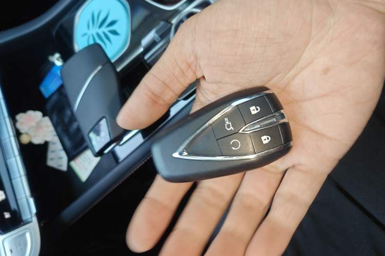 Used CHANGAN Eado 2022 PLUS Blue Whale NE 1.4T GDI DCT Prestige Edition
