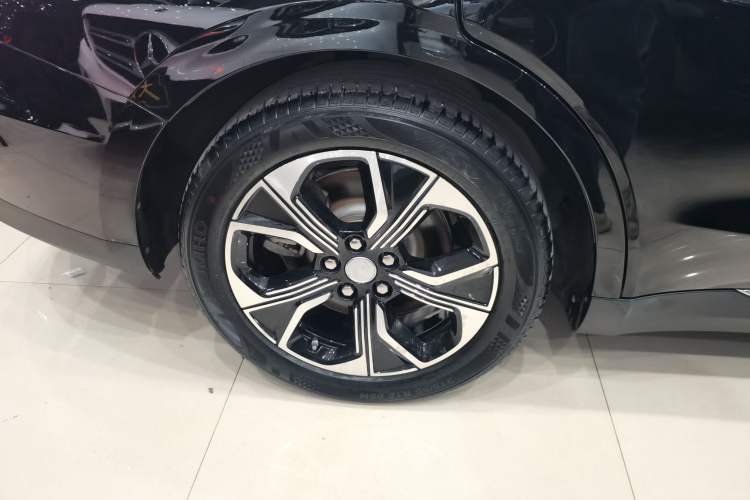 Used Hongqi E-QM5 2021 Online Booking Charging Basic Edition 5 Seats
