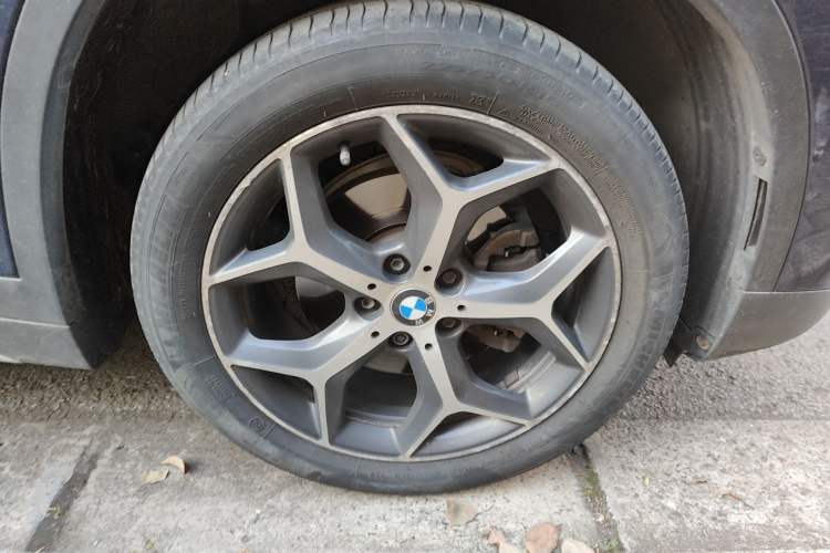 Used BMW X1 2018 sDrive18Li Luxury Model Right Front Wheel Hub