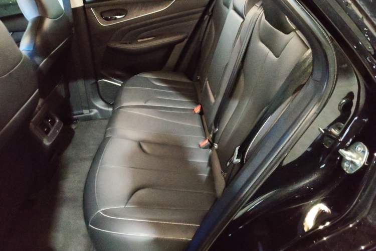 Used Venucia V DD-i 2023 110km iT Version
