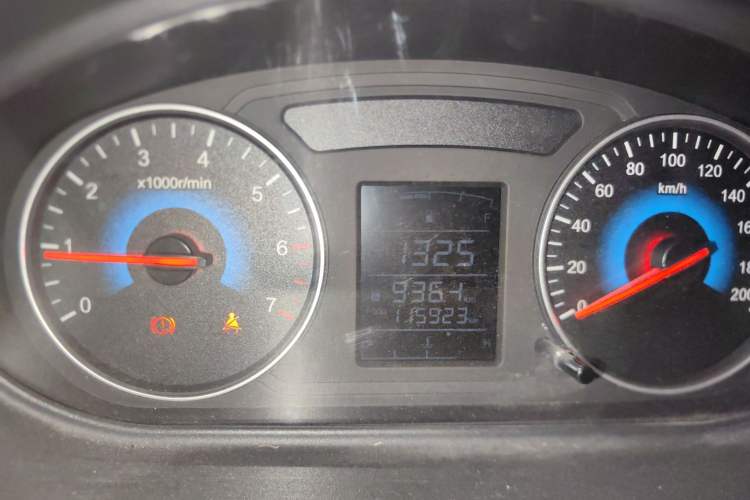 Used Dongfeng Fengon 330 2014 1.5L Manual Standard Edition DK15-02