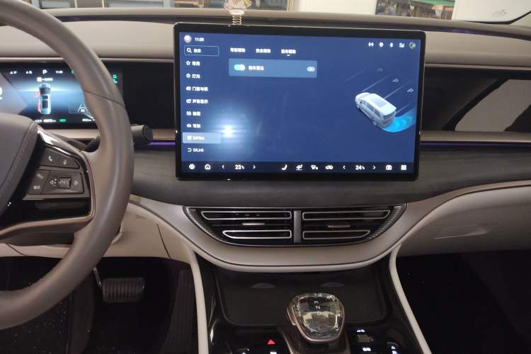 Used Denza D9 2022 DM-i 970 Four-Wheel Drive Flagship Model
