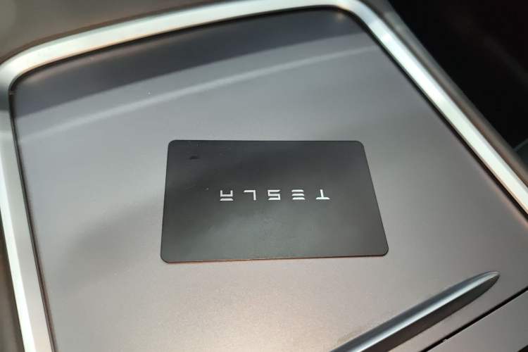 Used Tesla Model 3 2025 Rear-Wheel-Drive Version
