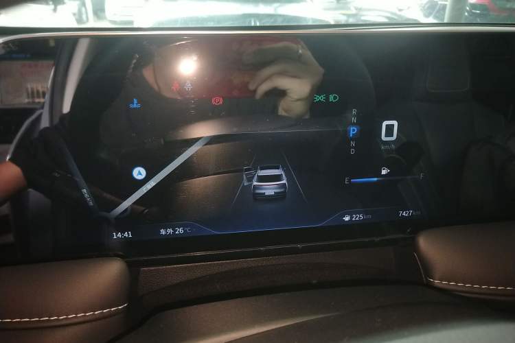 Used Venucia V 2023 260T Idol Edition Pro
