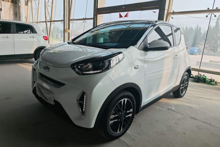 Used Chery QQ Little Ant 2022 Restyled Version Sweet Pink Edition Half-Sugar Version 30.6 kWh 30 kW 301 km