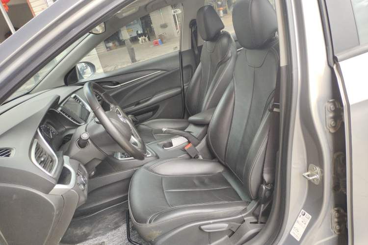 Used Buick GT 2018 18T Automatic Elite Model Left Front Seat