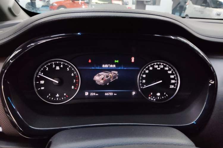 Used Buick GL8 2023 Land Executive Class Comfort Model
