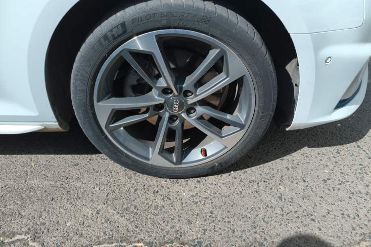 Used Audi A4L 2019 40 TFSI Fashion Edition China VI Emission Standard
