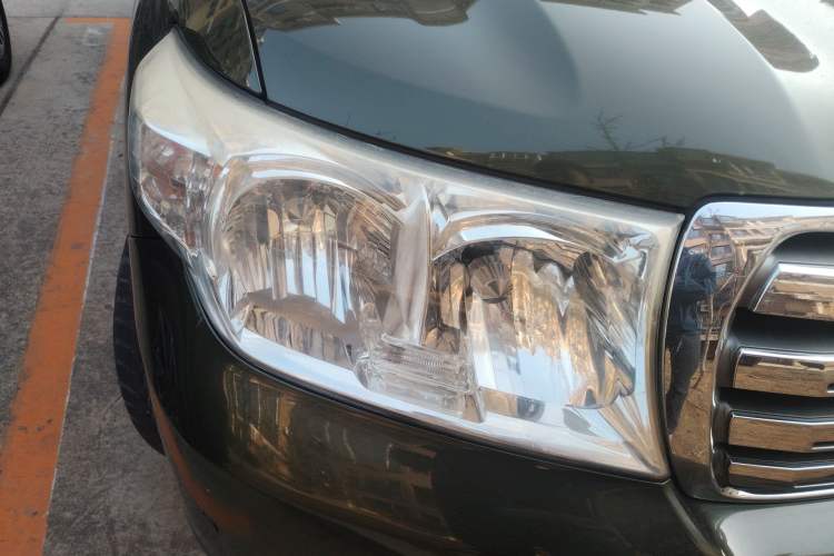 Used Toyota Land Cruiser 2011 4.0L GX Parallel Import