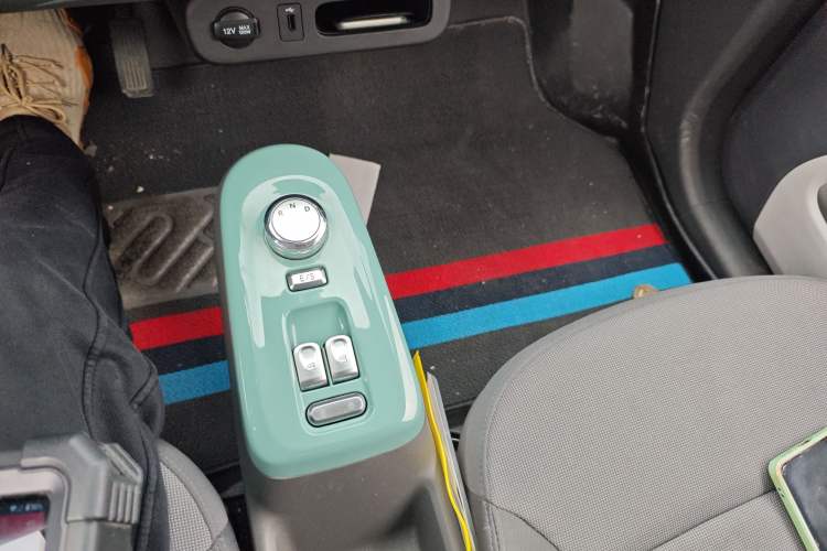 Used CHANGAN NEVO Lumin 2022 210km Sweet Edition Gear Lever