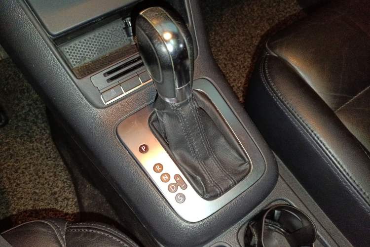 Used Volkswagen Tiguan 2012 1.8TSI Automatic Two-Wheel Drive Elite Edition Gear Lever