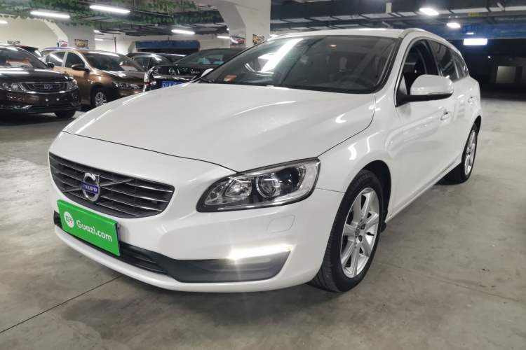 Used Volvo V60 2017 T4 Smart Edition China V Standard
