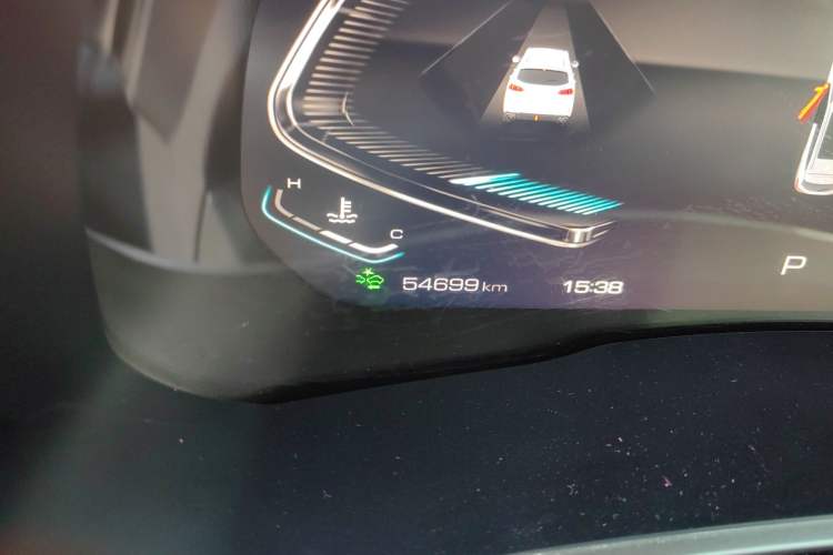 Used Wey VV6 2020 2.0T Two-Wheel Drive Smart Protection+ Odometer Close Up