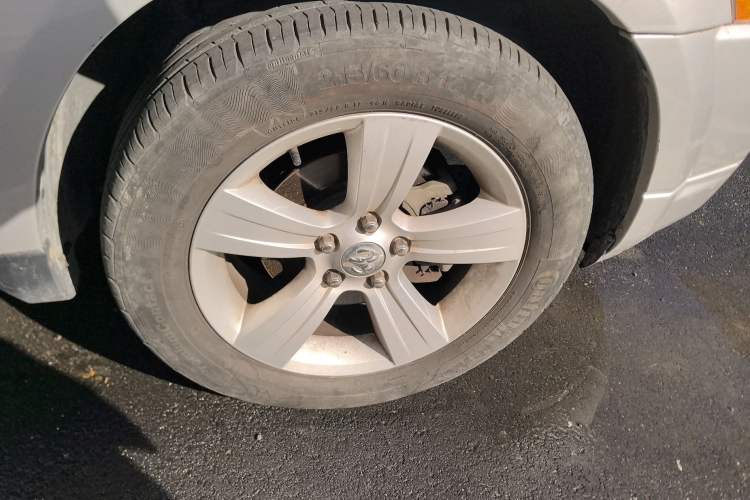 Used Dodge Caliber 2010 2.0 SXT Right Front Wheel Hub