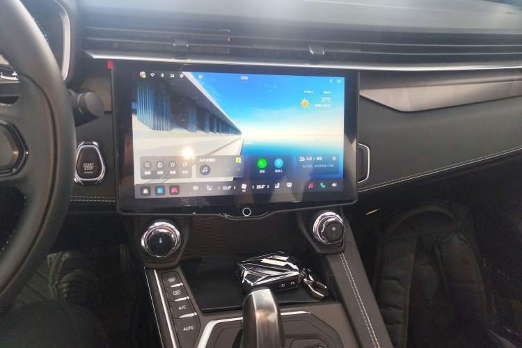 Used Lynk & Co 05 2023 2.0TD Two-Wheel Drive Shine Halo