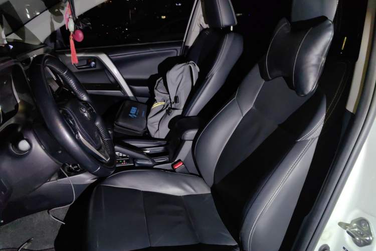 Used Toyota RAV4 2016 2.0L CVT Two-Wheel Drive Smart Edition China V Standard Left Front Seat