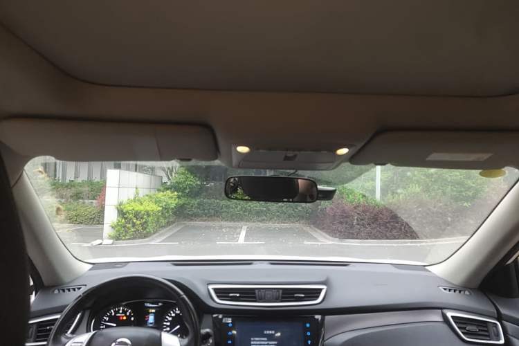 Used Nissan X-Trail 2015 2.0L CVT Comfort MAX Edition 2WD Headliner