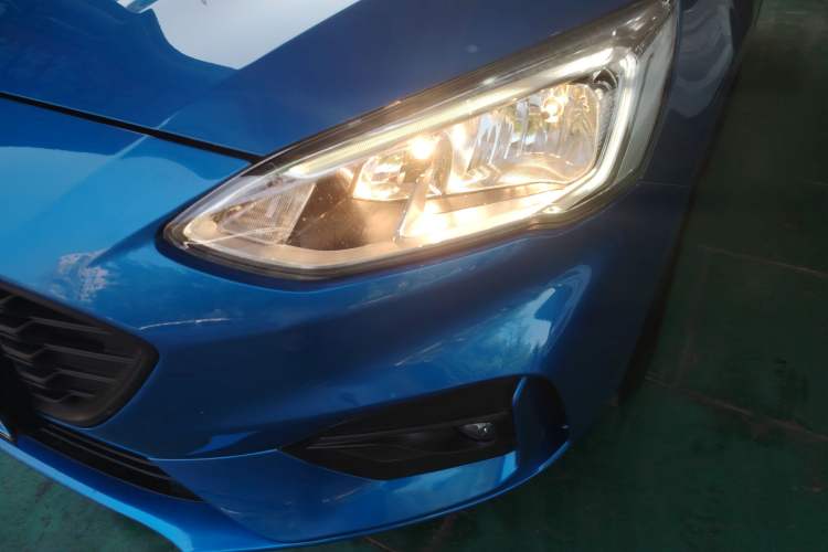 Used Ford Focus 2020 Sedan EcoBoost 180 Automatic Trend Edition