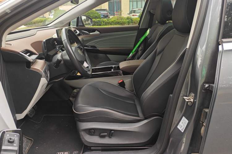 Used Volkswagen ID.6 X 2021 Pure Edition
