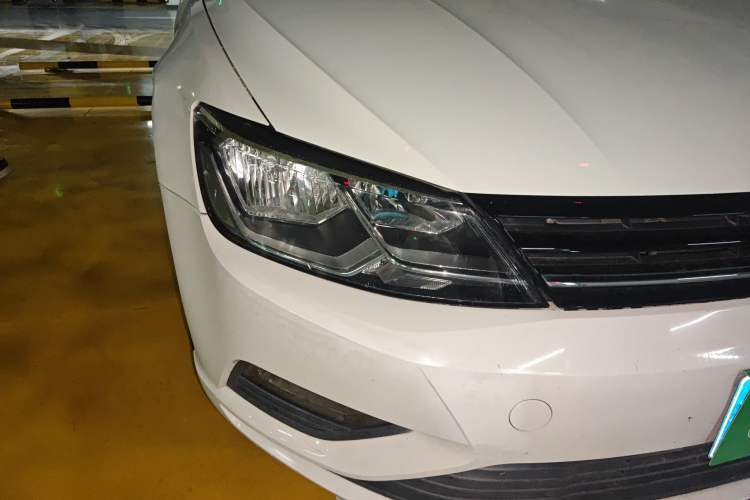 Used Volkswagen Lamando 2015 230TSI Manual Trend Edition
