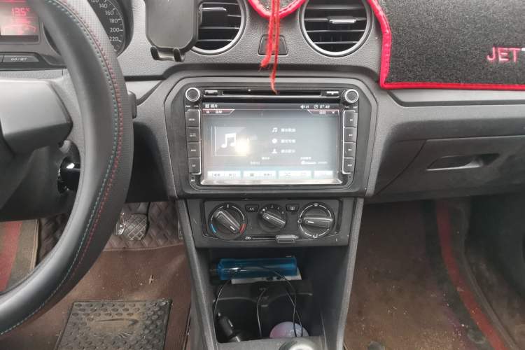 Used Volkswagen Jetta 2015 1.4L Manual Fashion Model