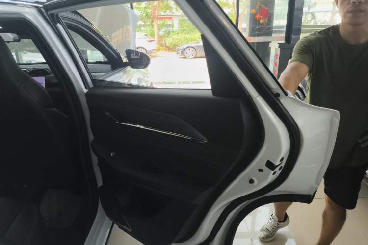 Used Dongfeng Aeolus L7 New Energy 2025 205 Ultra-Long Range Deluxe Edition
